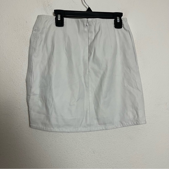 NWT Lamarque Aricia White Genuine Leather Ruched Mini Skirt Size 4 Small - Picture 5 of 7